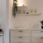 Spacious & Functional With Workspace By Renters Lejlighed