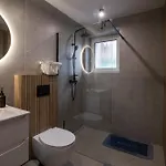 Spacious & Functional With Workspace By Renters Ostrów Wielkopolski