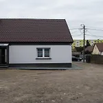Spacious & Functional With Workspace By Renters Ostrów Wielkopolski