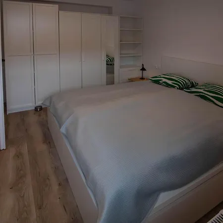 Spacious & Functional With Workspace By Renters * Острув-Велькопольський