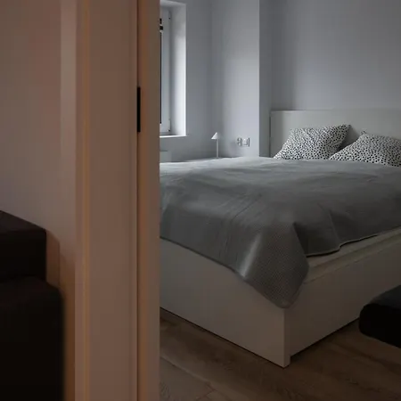 Spacious & Functional With Workspace By Renters * Ostrów Wielkopolski