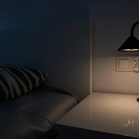 Апартаменти Spacious & Functional With Workspace By Renters Острув-Велькопольський