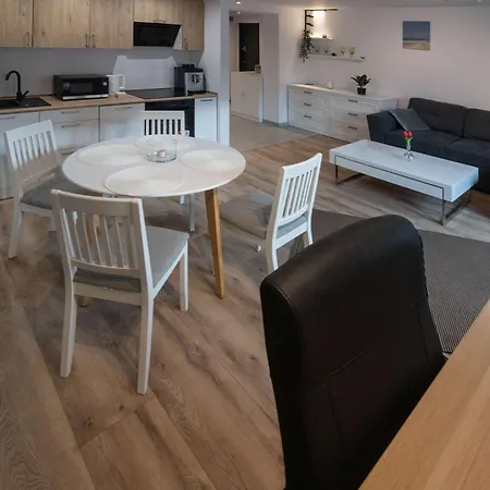 Apartment Spacious & Functional With Workspace By Renters *