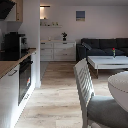Spacious & Functional With Workspace By Renters * Ostrow Wielkopolski