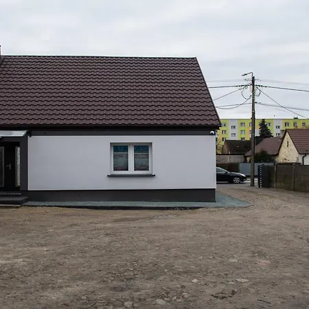 Spacious & Functional With Workspace By Renters Ostrow Wielkopolski