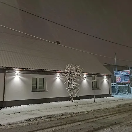 Spacious & Functional With Workspace By Renters *