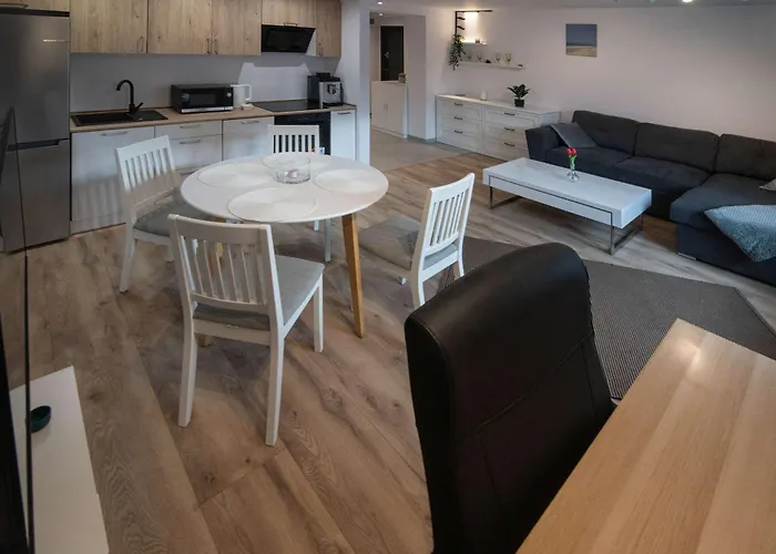 Apartament Spacious & Functional With Workspace By Renters *