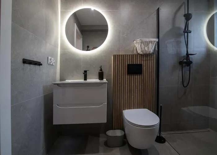 Spacious & Functional With Workspace By Renters Apartament Ostrów Wielkopolski