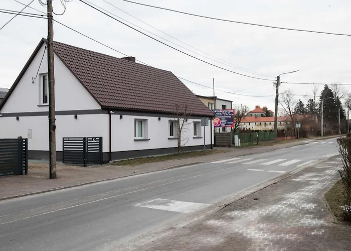 Spacious & Functional With Workspace By Renters Apartament Ostrów Wielkopolski