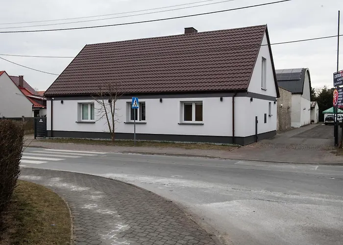 Spacious & Functional With Workspace By Renters Ostrów Wielkopolski