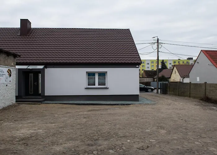 Spacious & Functional With Workspace By Renters Ostrów Wielkopolski